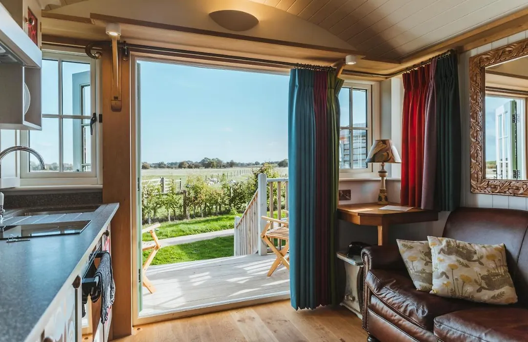 Hornington Manor Luxury Shepherd Huts-1