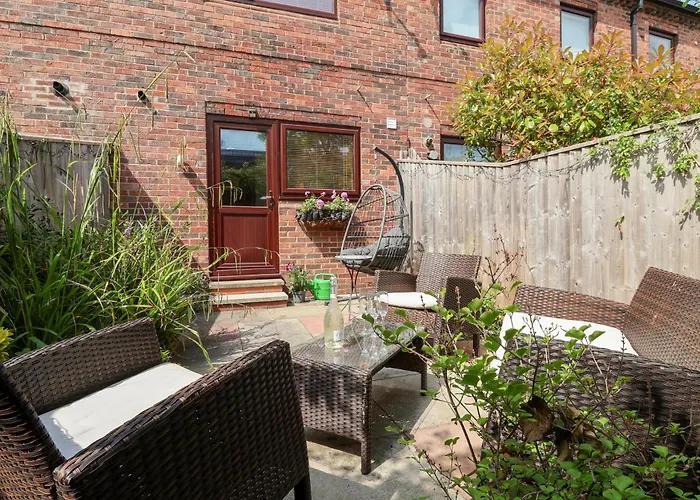 17 Fewster Way Villa York